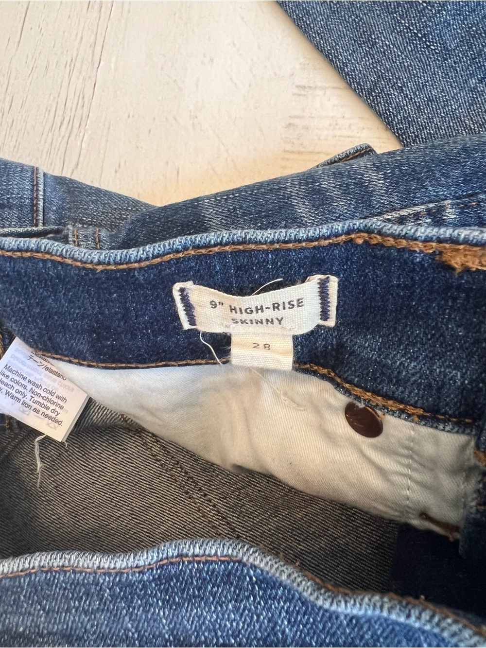 Madewell High-Rise Skinny Jeans with Frayed Hem - Picture 3 of 7